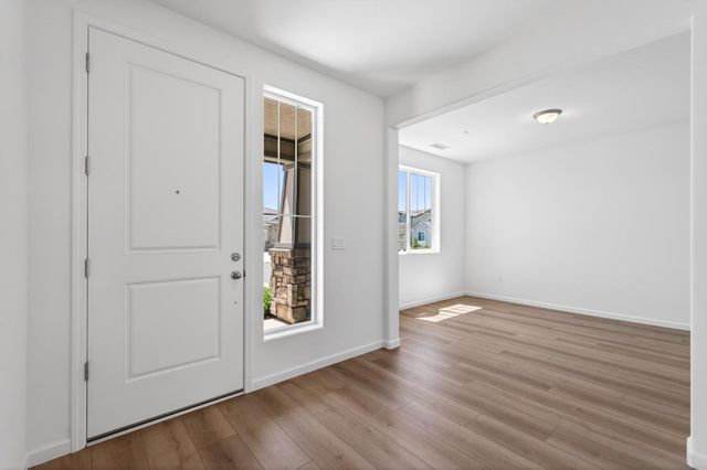1193 Magnolia Court W, Madera, CA 93636