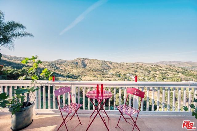 1022 Brookview Avenue, Westlake Village, CA 91361