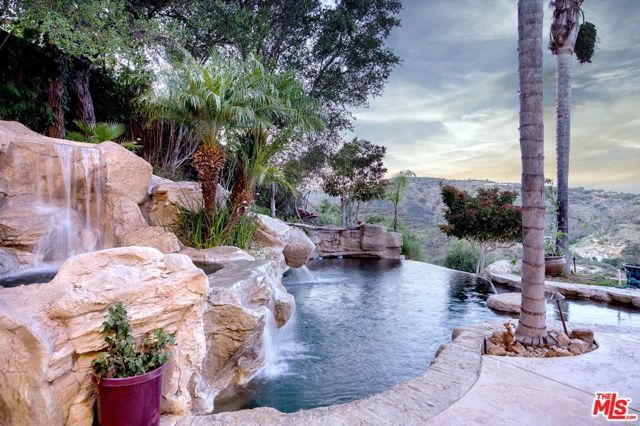 1022 Brookview Avenue, Westlake Village, CA 91361