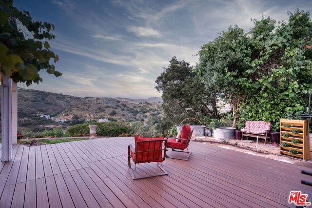 1022 Brookview Avenue, Westlake Village, CA 91361