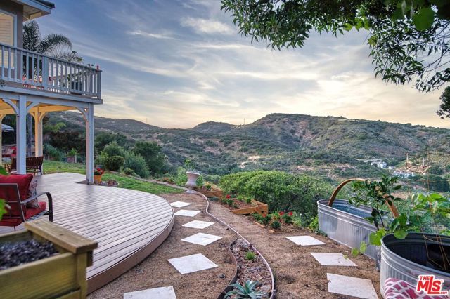 1022 Brookview Avenue, Westlake Village, CA 91361