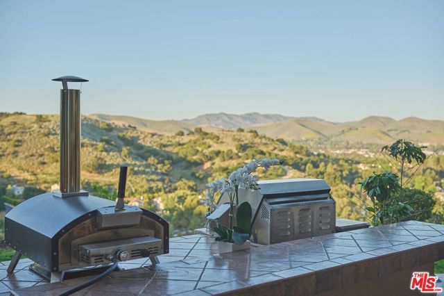 1022 Brookview Avenue, Westlake Village, CA 91361