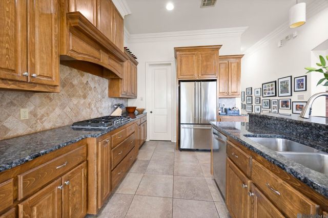 2219 S Turnberry Ave, Zachary, LA 70791