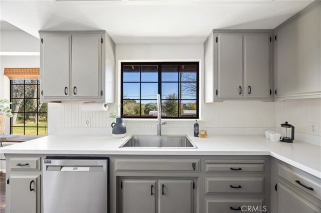 6030 Portola Road, Atascadero, CA 93422