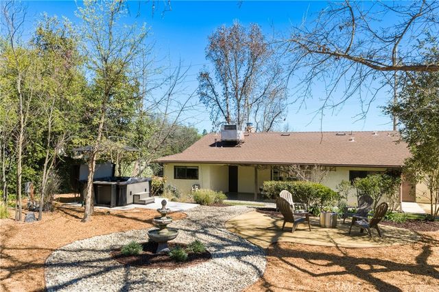 6030 Portola Road, Atascadero, CA 93422