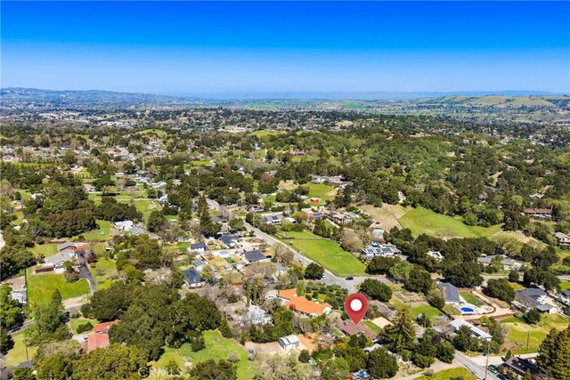 6030 Portola Road, Atascadero, CA 93422