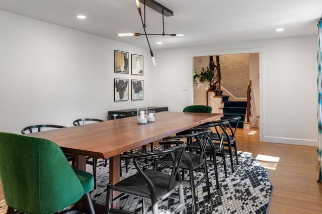 15 Wedgwood Rd, Wellesley, MA 02481
