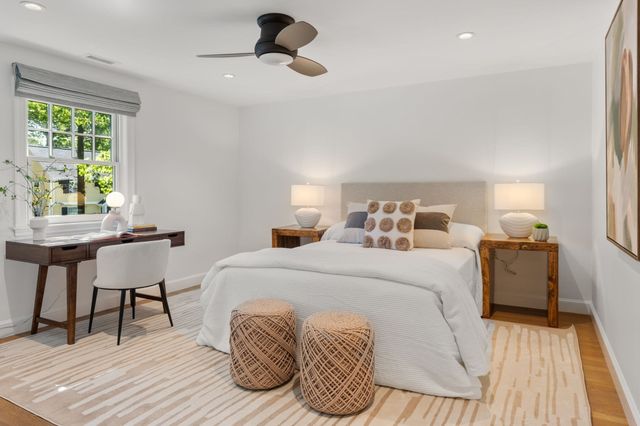 15 Wedgwood Rd, Wellesley, MA 02481