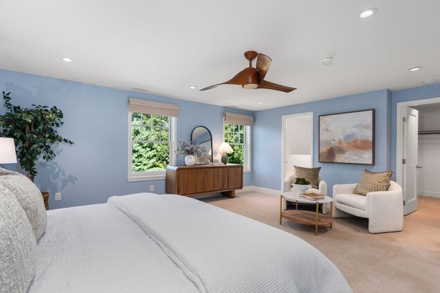 15 Wedgwood Rd, Wellesley, MA 02481