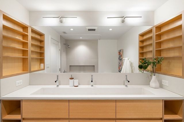 15 Wedgwood Rd, Wellesley, MA 02481