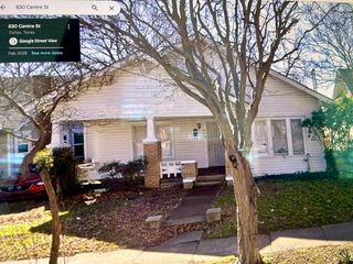 830 Centre Street, Dallas, TX 75208