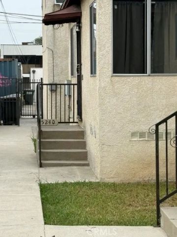 5240 Via San Delarro, Los Angeles, CA 90022