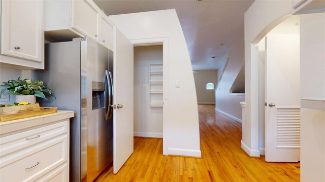 8715 Meadowcroft Drive 902, Houston, TX 77063