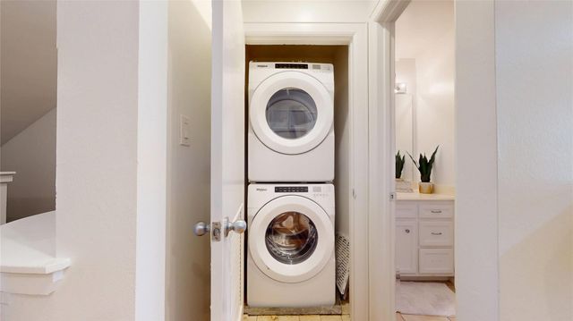 8715 Meadowcroft Drive 902, Houston, TX 77063