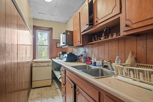 5-7 Arlington Terrace, Lawrence, MA 01841