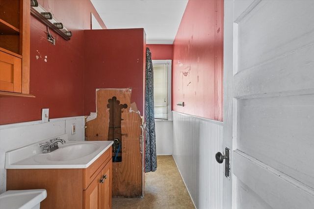 5-7 Arlington Terrace, Lawrence, MA 01841