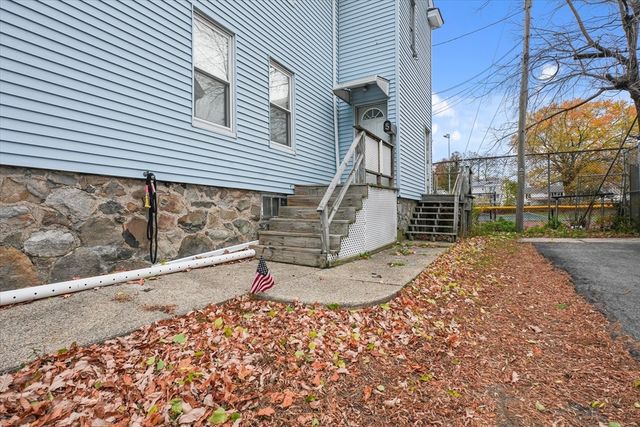 5-7 Arlington Terrace, Lawrence, MA 01841