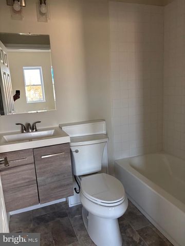 402 COLWYN AVE, Darby, PA 19023