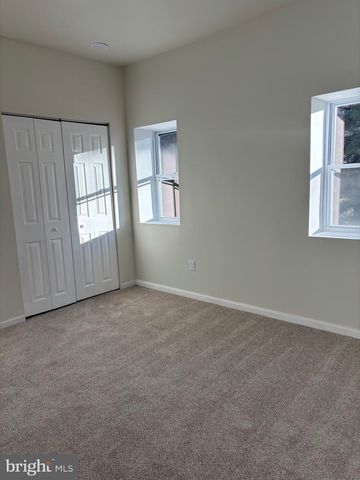 402 COLWYN AVE, Darby, PA 19023