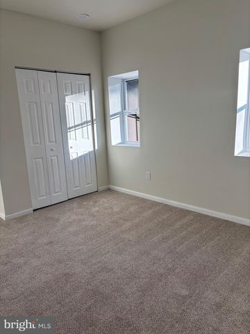 402 COLWYN AVE, Darby, PA 19023