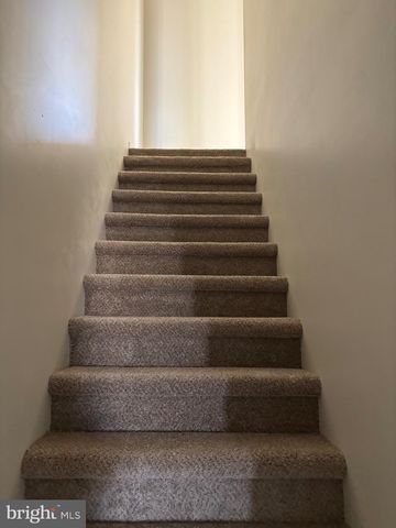 402 COLWYN AVE, Darby, PA 19023