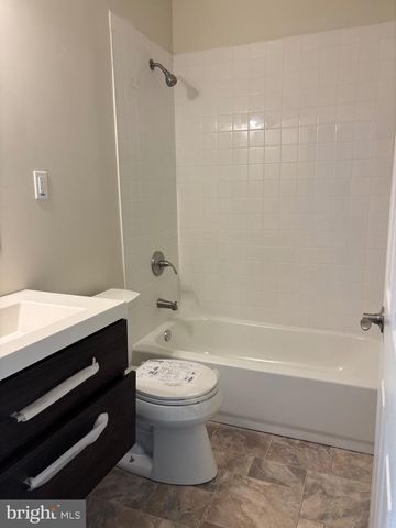 402 COLWYN AVE, Darby, PA 19023