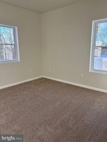 402 COLWYN AVE, Darby, PA 19023