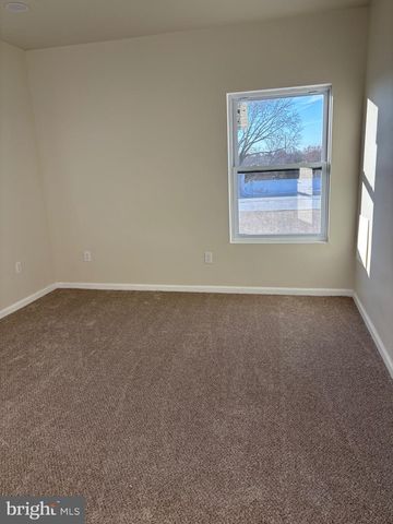 402 COLWYN AVE, Darby, PA 19023