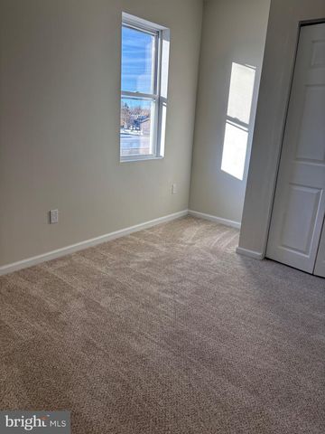 402 COLWYN AVE, Darby, PA 19023