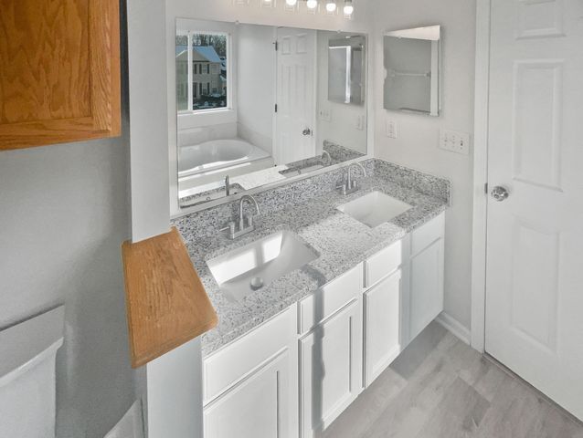 7485 Bold Venture Court, Lewis Center, OH 43035