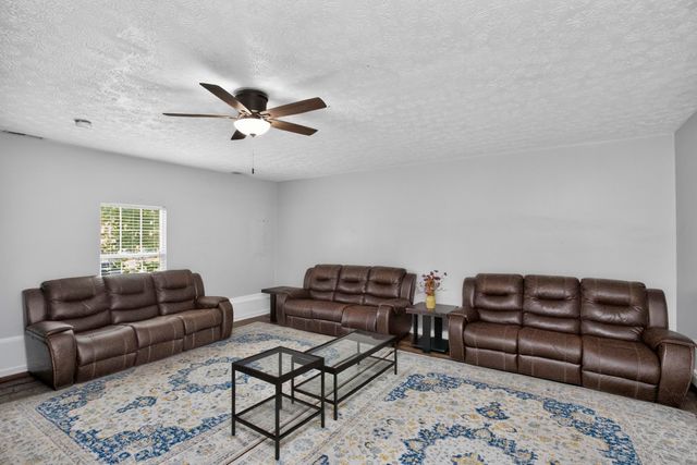 4004 Hollis Hill Dr, Nashville, TN 37211