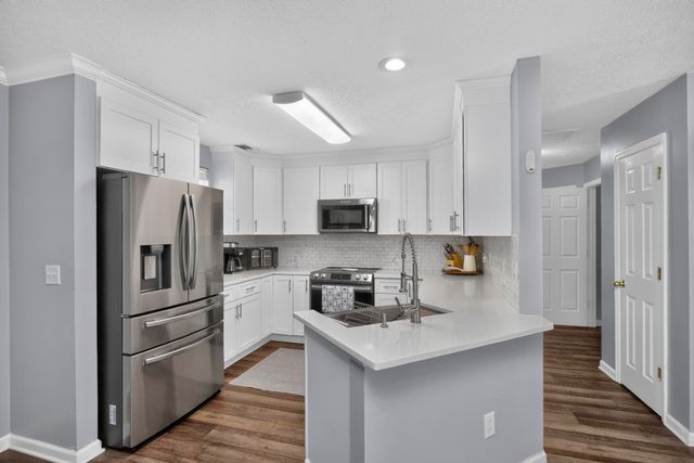 4004 Hollis Hill Dr, Nashville, TN 37211