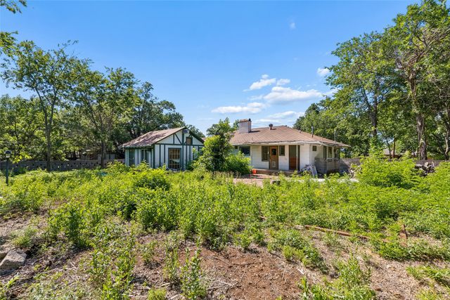 1815 W Oak Street, Denton, TX 76201