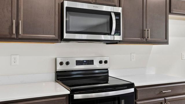 567 Valencia Circle, Wellford, SC 29385