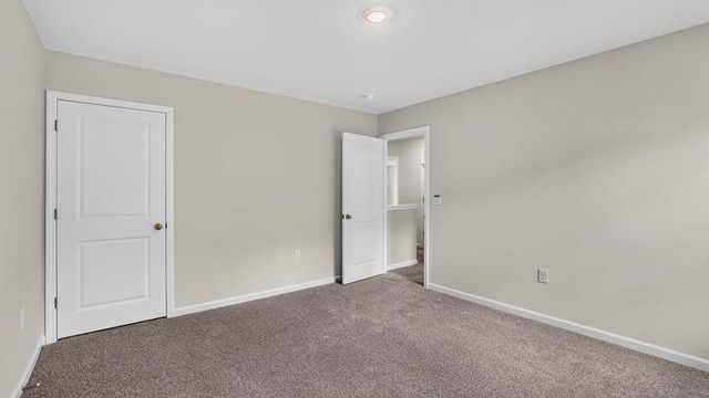 567 Valencia Circle, Wellford, SC 29385