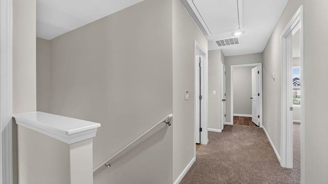 567 Valencia Circle, Wellford, SC 29385