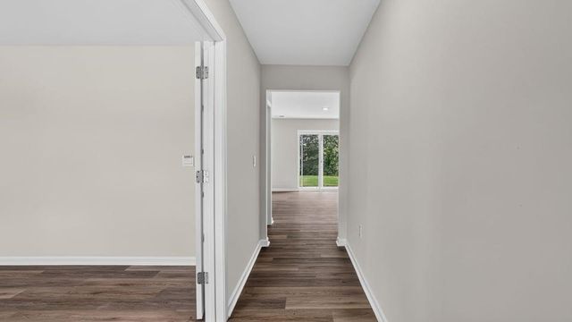 567 Valencia Circle, Wellford, SC 29385