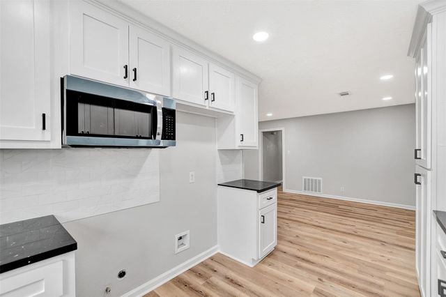 704 Teabury Avenue, Pasadena, TX 77503