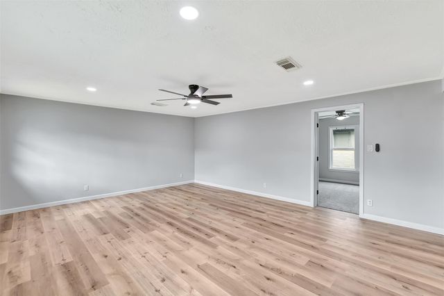 704 Teabury Avenue, Pasadena, TX 77503