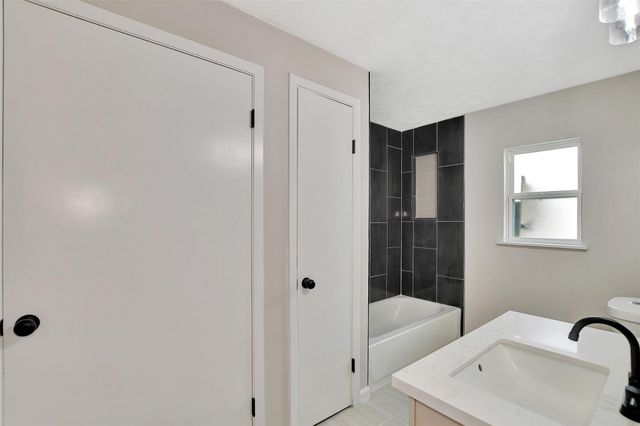 704 Teabury Avenue, Pasadena, TX 77503