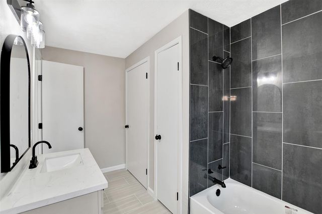 704 Teabury Avenue, Pasadena, TX 77503