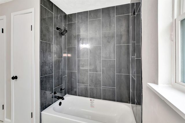 704 Teabury Avenue, Pasadena, TX 77503