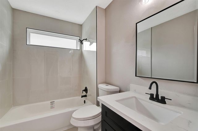 704 Teabury Avenue, Pasadena, TX 77503