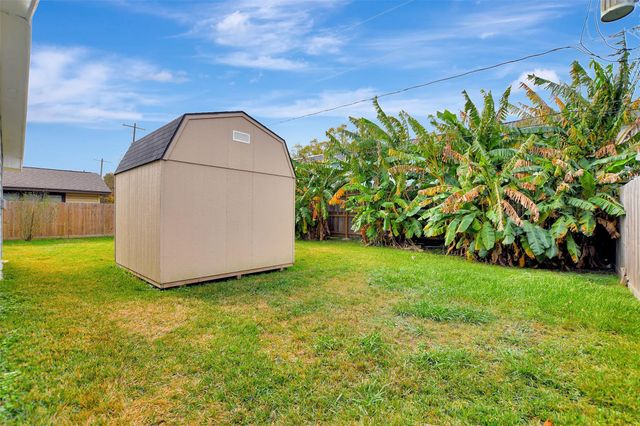 704 Teabury Avenue, Pasadena, TX 77503