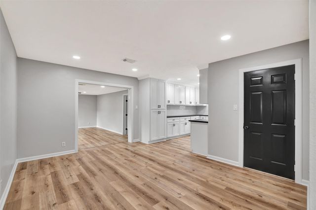 704 Teabury Avenue, Pasadena, TX 77503