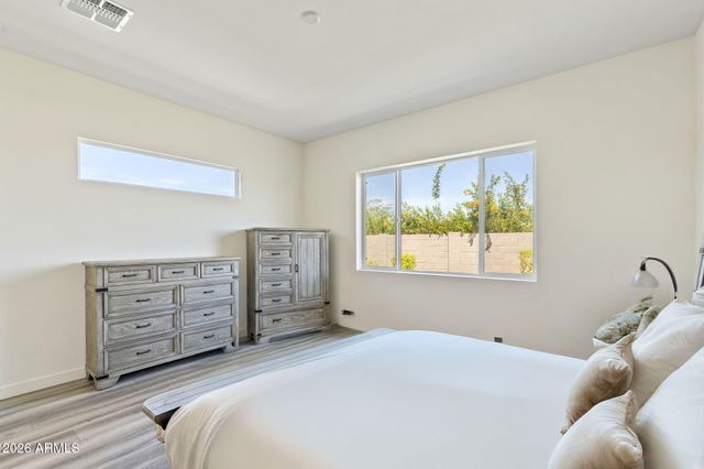 1110 E MONTE Way, Phoenix, AZ 85042