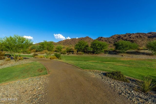 1110 E MONTE Way, Phoenix, AZ 85042