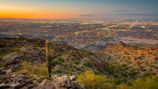 1110 E MONTE Way, Phoenix, AZ 85042