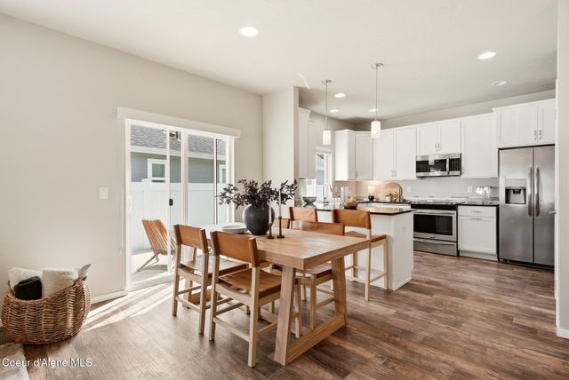 6581 N Descartes DR, Coeur D'alene, ID 83815