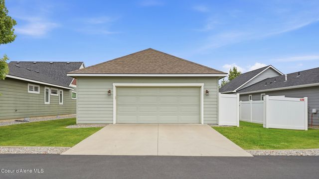 6581 N Descartes DR, Coeur D'alene, ID 83815